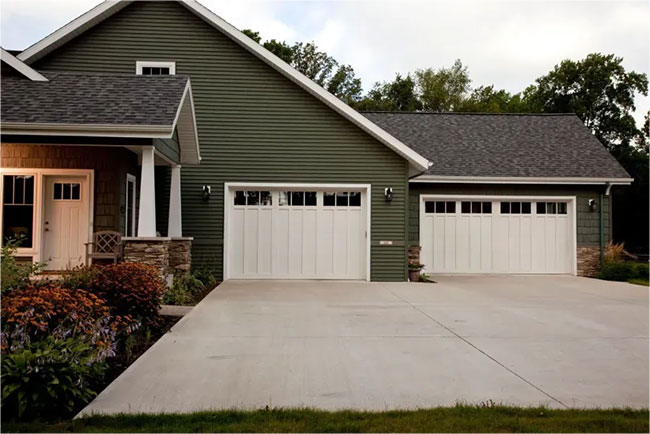 Contact Lake Country Doors, LLC in Oconomowoc, Wisconsin